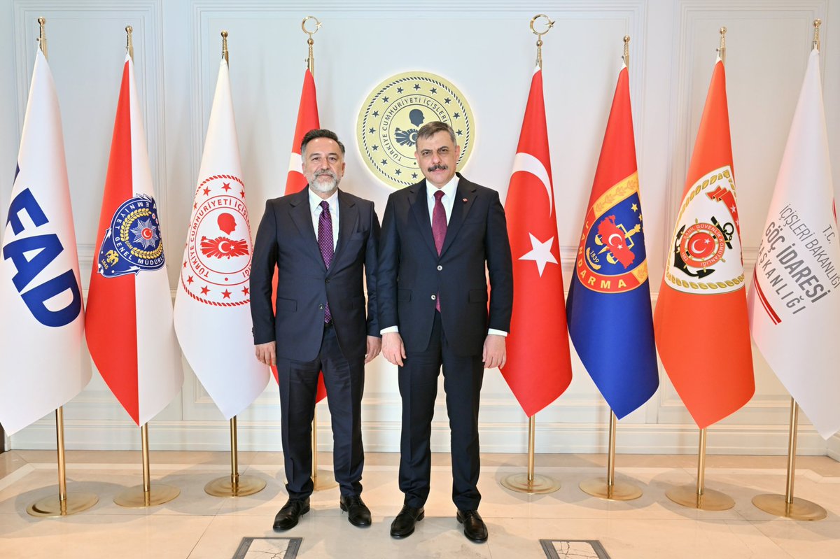 MuratCicekTM's tweet photo. TürkMedya heyeti olarak İçişleri Bakanımız  @mustafaciftcitr yi ziyaret ettik, görevinde başarılar diledik. https://t.co/iQSXROVDoj