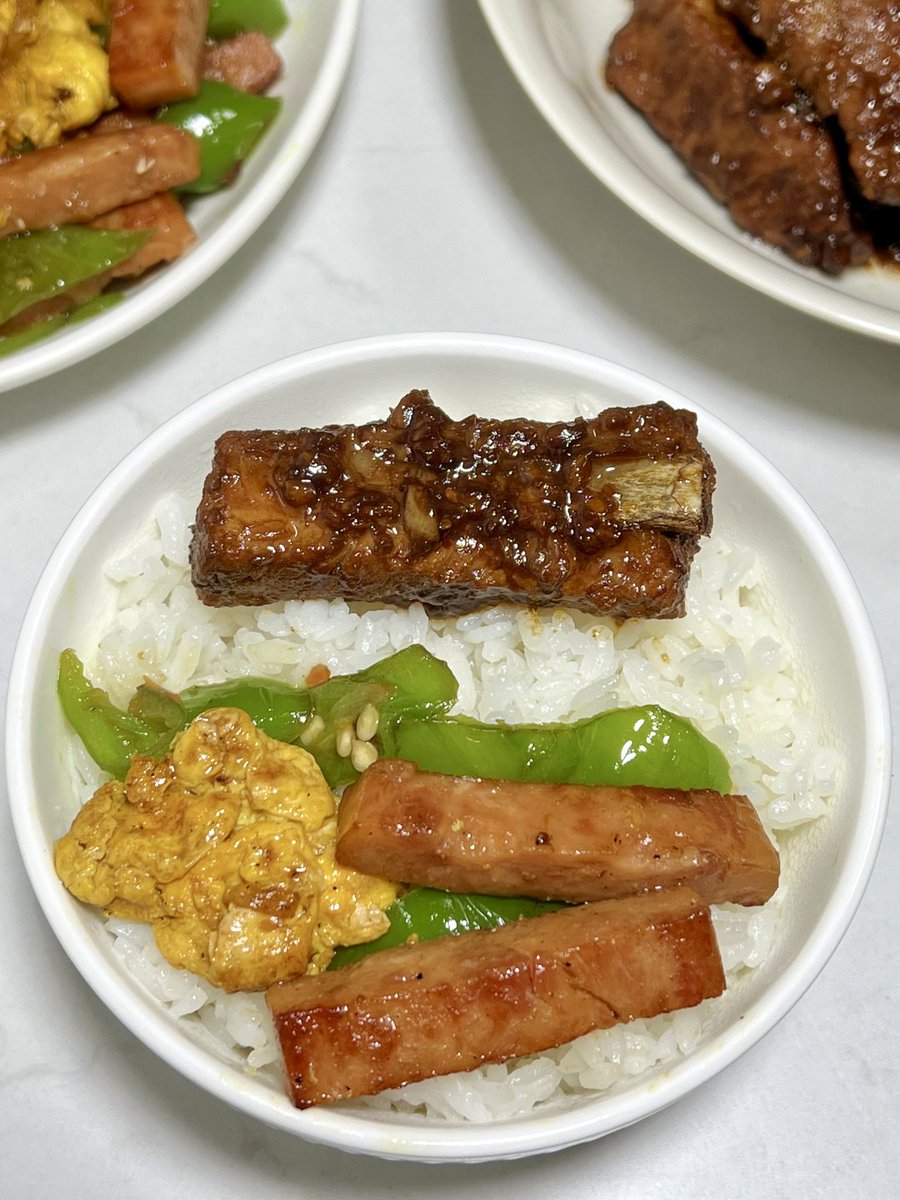AhmedLibn's tweet photo. シンプルなお家ごはんって、外で食べるごちそうよりも、なんだかずっと温かみを感じるわね https://t.co/yAakZumzhz
