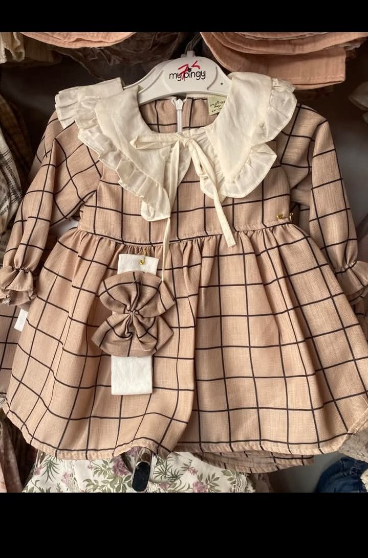 KKlahn42881's tweet photo. My dear friends, how are you? 🤍
With Eid al-Adha approaching and during these blessed days, I pray that everyone experiences the joy of Eid 🙏
As for my children, they dream of having new clothes that would make them happy like other children 😔💔
I need $250 so I can buy them Eid clothes and bring joy to their hearts, even for one simple day where they can feel the happiness of Eid like the rest of the children 🤲
Any help or even sharing this message could make a big difference and bring happiness to my children 🌸 https://t.co/NZ97pKTfLN