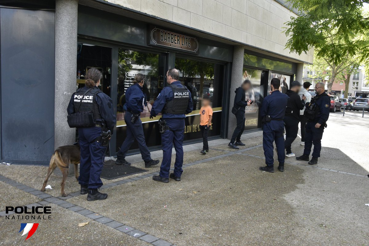 Police Nationale 45 tweet media