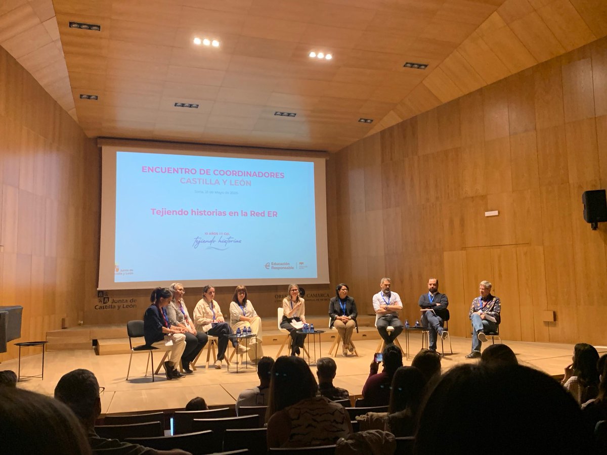 CEIPGdB's tweet photo. Participanos en el encuentro de coordinadores de la red de centros del programa de Educacion Responsable. 10 aniversario de su implantacion en Castilla y Leon. Ceip Gonzalo de Berceo de Valladolid es uno de los centros pioneros en este programa.@educacionFB @fundacionbotin https://t.co/cBJKZgrvqJ