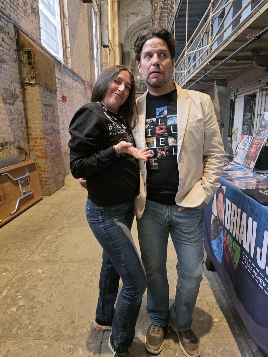 Jacquelynstweet's tweet photo. Throwback Thursday with the man, the myth, the legend, @BrianJCano. 👻
#ThrowbackThursday #TBT #TNB #BrianJCano #NeverStopSearching #HistoryOfTheParanormalMobileExhibit #ParanormalCaughtOnCamera #HauntedCollector
@paranormaloncam @travelchannel @discoveryplus @Syfy https://t.co/KFARjTgquM