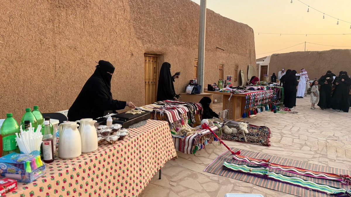 rkbldna's tweet photo. بدعم من أوقاف الخضير...قرية النفيد تخصص بيتآ تراثيآ ليكون منصة للأسر المنتجة لزيادة التمكين الاقتصادي الأسري

  https://t.co/nF265FhOPw

#رياض_الخبراء_بلدنا https://t.co/HGrwNk2L1g