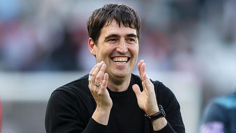 AnfieldPapers's tweet photo. [🟢] MAJOR BREAKING: Arne Slot will not manage Liverpool next season. 

Andoni Iraola is targeted to be the replacement.

(@GrahamTelegraph) https://t.co/ep8dKPqRIe