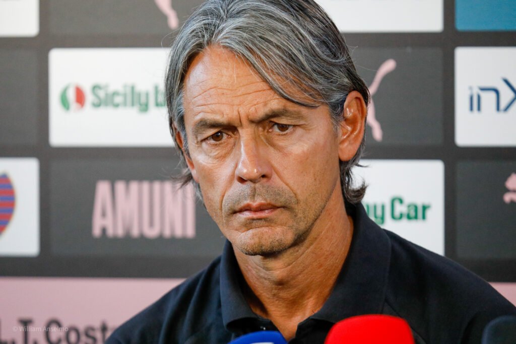 palermefc's tweet photo. Pippo Inzaghi après l'élimination : "Je ne quitterai pas Palerme, même pas pour le Real Madrid. On réessayera l’année prochaine."

Faut pas jouer comme ça avec nos coeurs.. https://t.co/aCR05S5us5