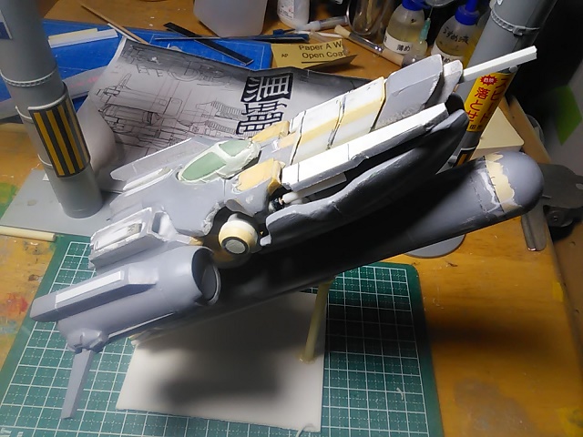 mrotbros's tweet photo. 「集刊仙波隆綱 V2」+「100均電柱」＋「執念」

・ω・) ＝「完全変形黒蠅」 https://t.co/N4qrknsaNW