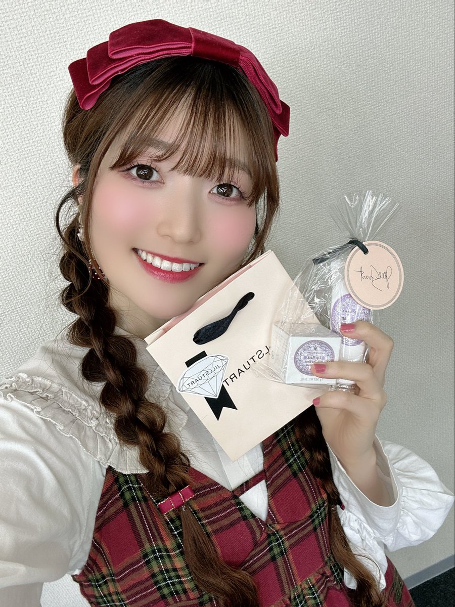 薄井友里 tweet media