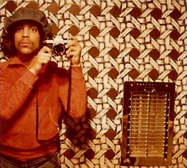 OZenyu's tweet photo. Home Recordings, 1976 The Anderson home provided a fruitful place for Prince to further his musical aspirations. https://t.co/m9qtn68EYQ