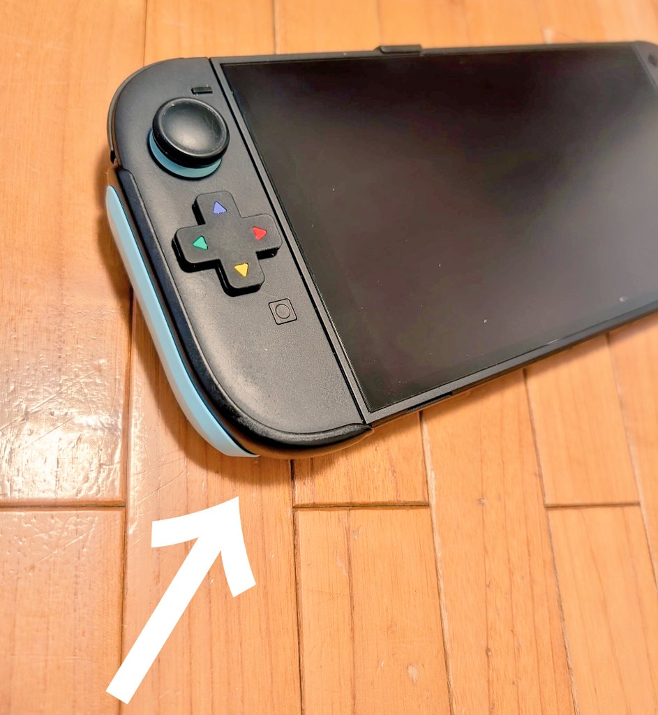 tome0938's tweet photo. 任天堂Switch2のプレイに 補助具を使ってる
自分は 脳梗塞で 手指が麻痺してるのだけど
リハビリと称してゲームは いまだに卒業してない
麻痺は 両手 両足で ゲームも非常にプレイしづらい
今は ネットで良い補助具を見付けて 使ってる
これは本体色と合っててその日の麻痺の具合に合わせて調整も可能 https://t.co/cFtfPXVhGq