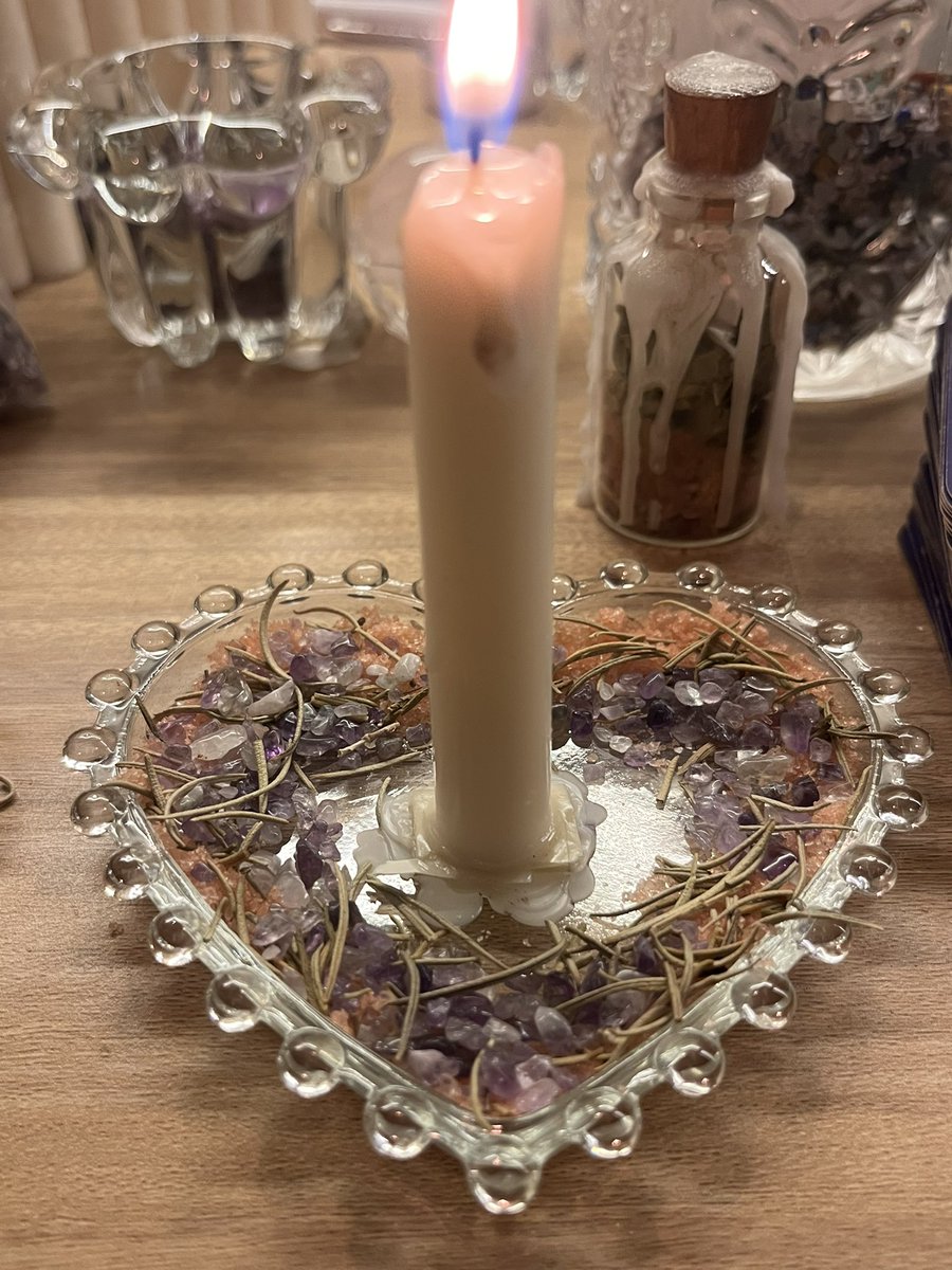 maye the tarot reader: open tweet media