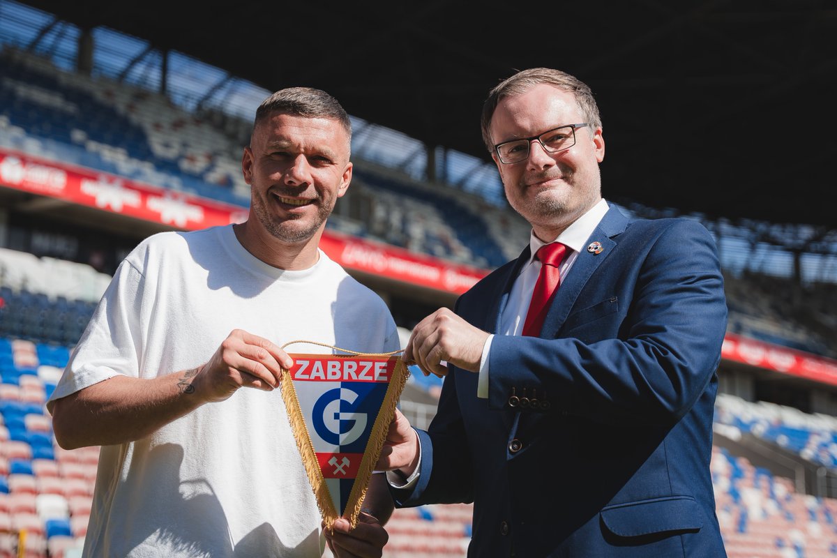 GornikZabrzeSSA's tweet photo. Historia napisała się na naszych oczach! 🥹

#JesteśmyGórnikZabrze https://t.co/nWQbXRxk8X