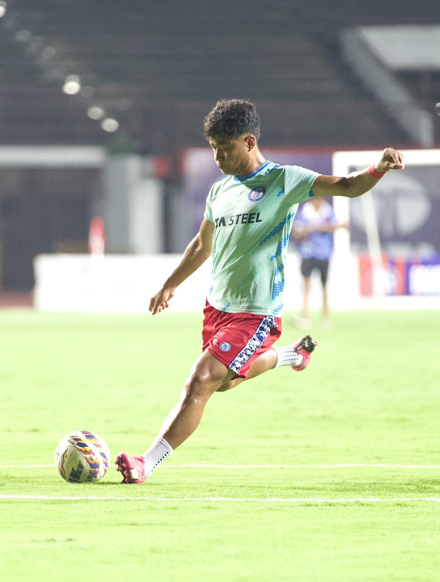 JamshedpurFC's tweet photo. Sweat, grit, and determination! 🦾⚽🔥

Watch #JFCOFC live from ISL Season 12, only on @FanCode: https://t.co/vViuo1pVaY ⚽

[Jam Ke Khelo, Indian Football, Indian Super League, ISL, Jamshedpur, Men of Steel] https://t.co/2rjt5YrOWV