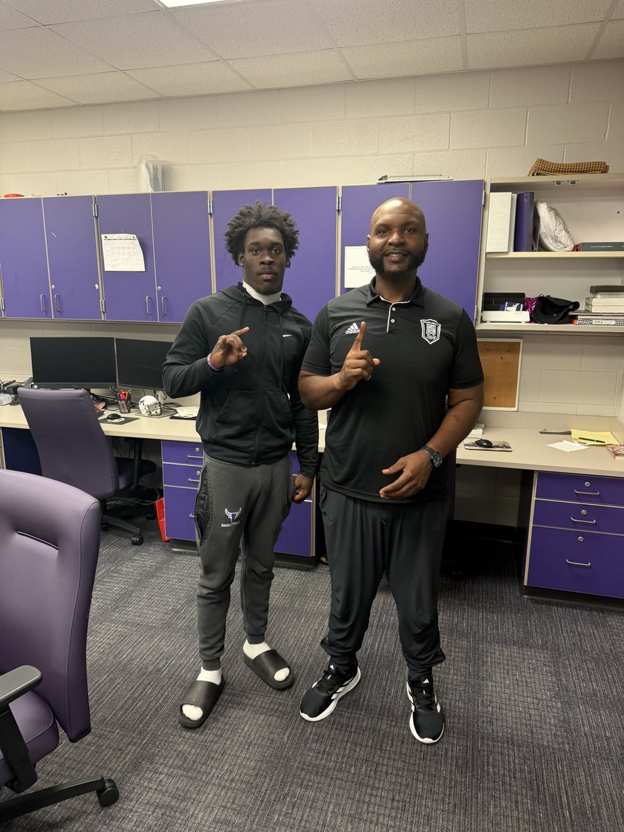 Coach DeVante Conner🏈🥇 tweet media