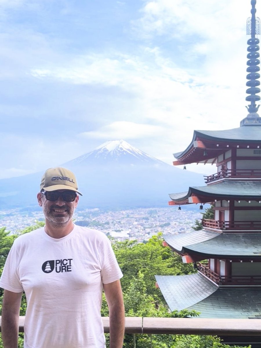 LeoSantisteban's tweet photo. ¡En su Peak! 🏔️🔥 #montefuji #chureitopagoda #japon https://t.co/N5mxyctOC9