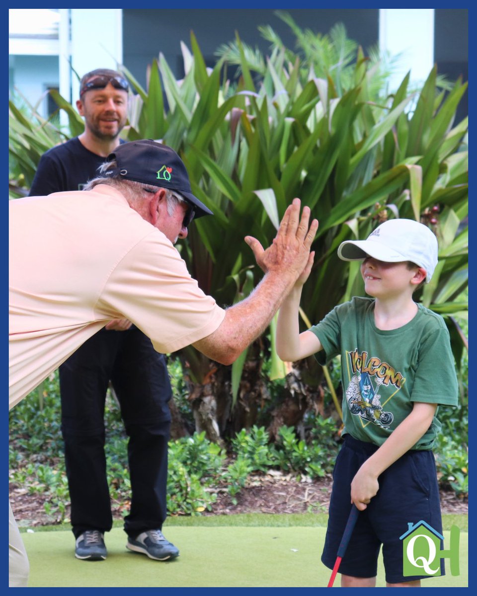 quantumhouse's tweet photo. A perk of staying at Quantum House? Golf lessons every Thursday on our very own putting green! https://t.co/nK5lx1ni7d