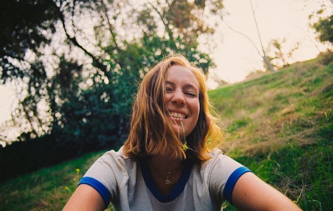 rdwinesupernova's tweet photo. dia 21 de maio é feriado internacional pois é aniversário da princesa hannah einbinder !!!!! amor da minha vida todinha ❤️‍🩹 https://t.co/xzGncV3Mw5