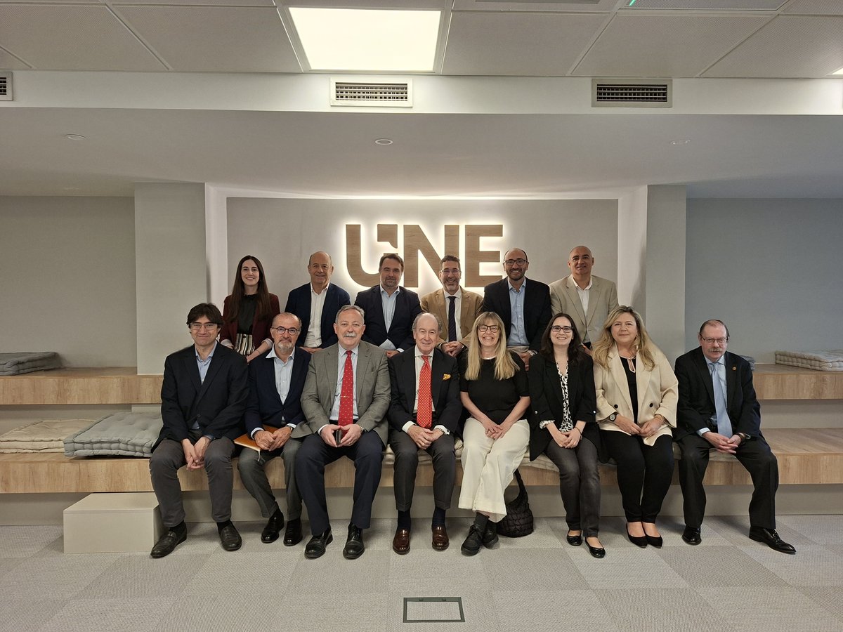 UNE Asociación Española de Normalización tweet media