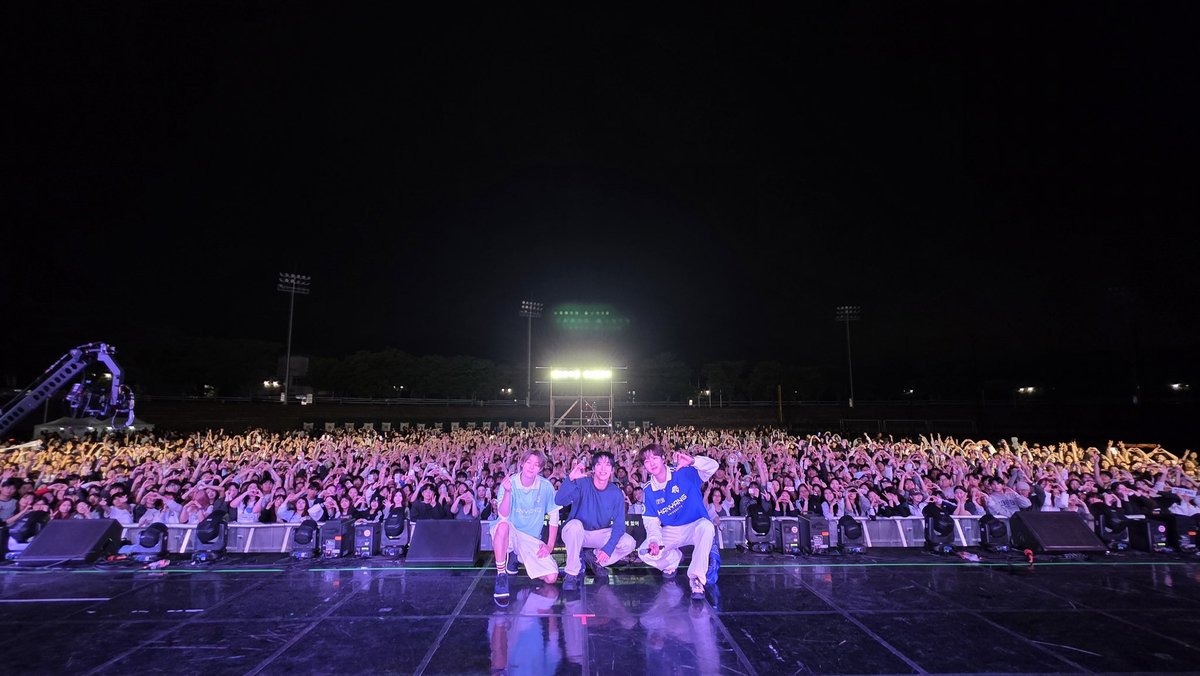 CNBLUE tweet media