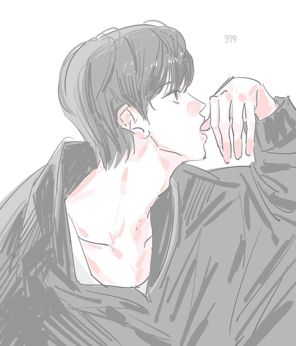 티티 tweet media