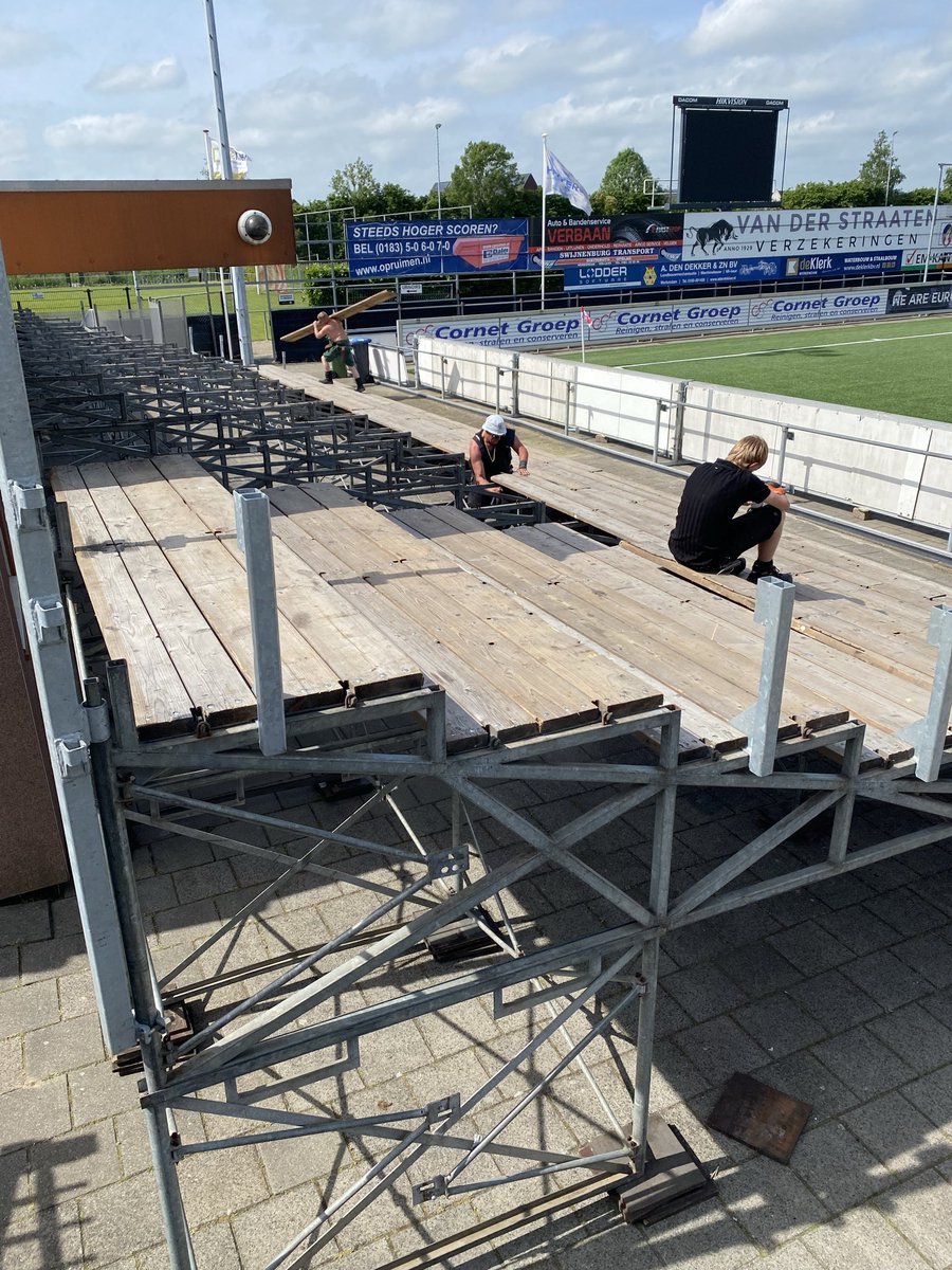 VisserHendri's tweet photo. Het begint er op te lijken op de Zwaaier in Werkendam. De supporters van @KvvQuickBoys kunnen zo mooi naar de kraker tegen @KozakkenBoys komen kijken. https://t.co/mTBxr1seBl