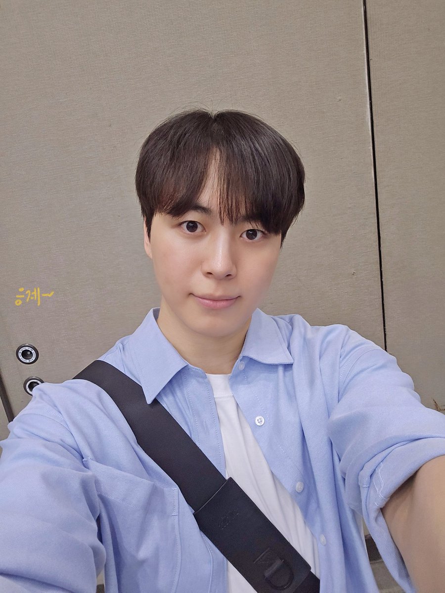 ํ๋น์ด๋ฅผ ์์ํด(ํ์๊ณ๐ฑ) tweet media