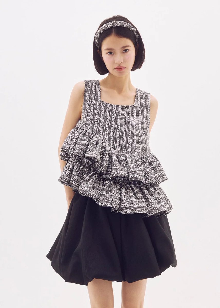 DeciCouture's tweet photo. お問い合わせ殺到につき、
急遽予約販売にて再販開始いたしました。

たくさんのお問い合わせを誠にありがとうございます💐

https://t.co/EV4LCWj21t

また、新色も2色登場🎀
＊新色は即納のため、商品ページが分かれておりますのでご注意ください🪡 https://t.co/Y7iav4ywGx