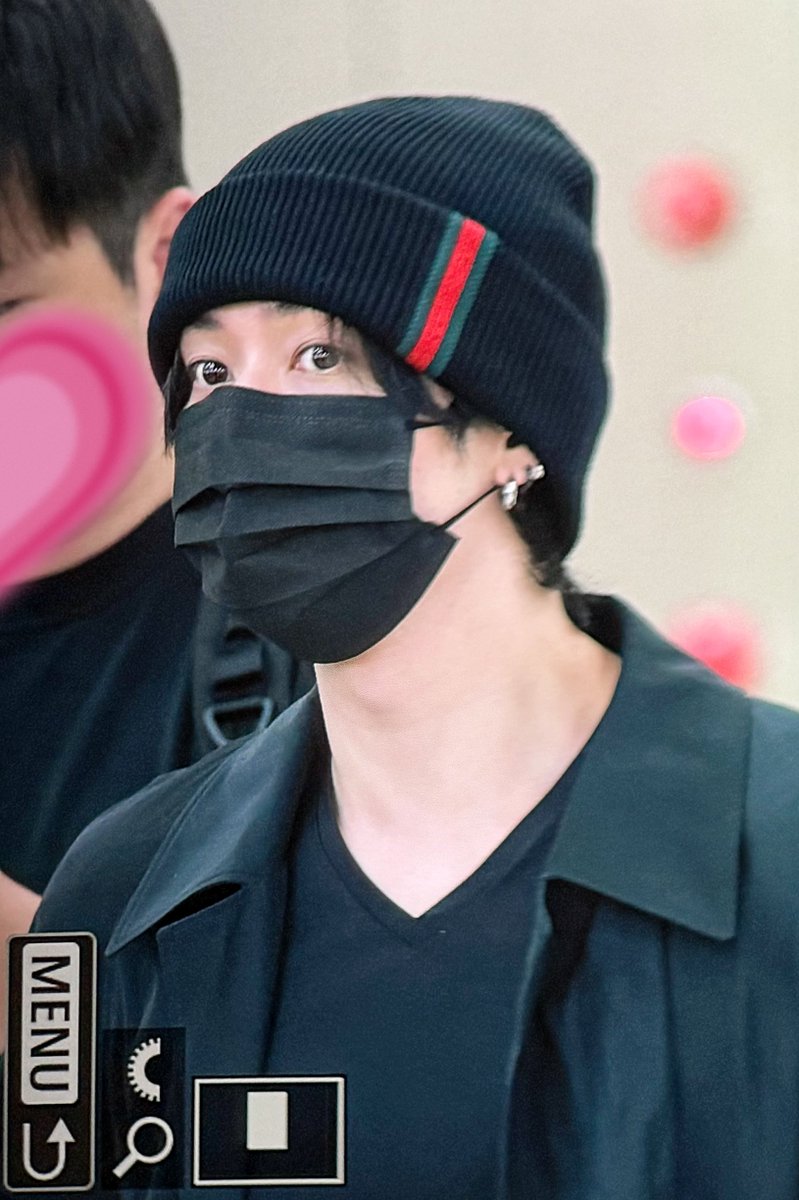 𝙠𝙞𝙨𝙨 𝙞𝙩 𝙗𝙚𝙩𝙩𝙚𝙧. tweet media
