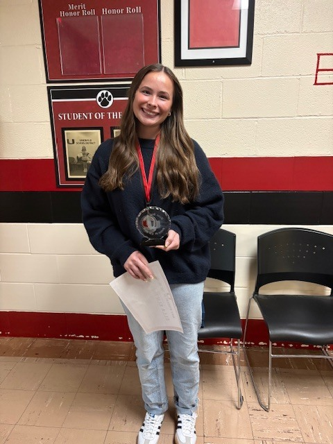 UnionHighCats's tweet photo. We are #UPROUD of our Students of the Month, Lena Shengbier &amp; Ella Kliethermes. https://t.co/9K6wBEBEgB