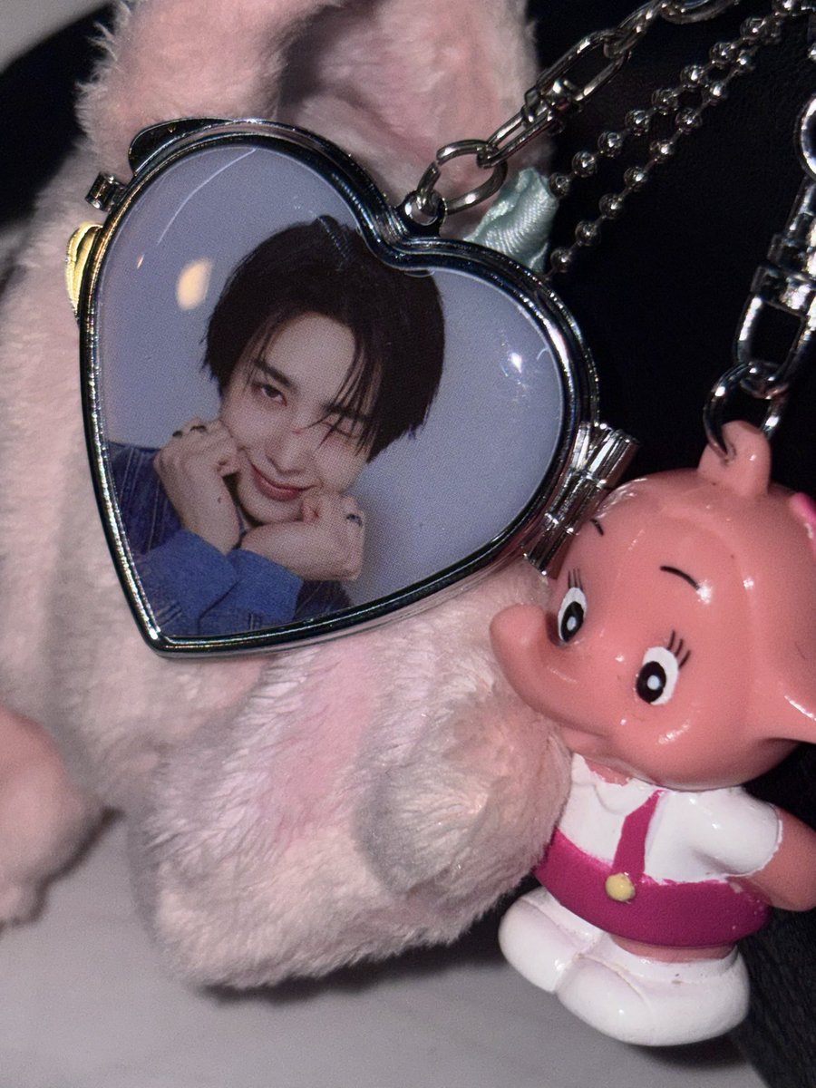 Hs2nter's tweet photo. 너무조으시다👌🏻🩰💕 https://t.co/c6MFulue5C