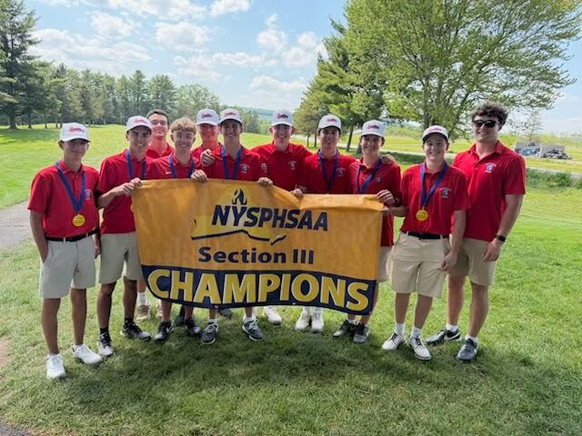 AJPicenteJr's tweet photo. Congratulations to the #NewHartford boys golf team for winning back-to-back #SectionIII Class A/B titles.
Sophomore Thomas Goodelle also claimed his third individual championship at the event, after winning the Tri-Valley League individual championship last Thursday.

Photo Credit: @UR315Sports