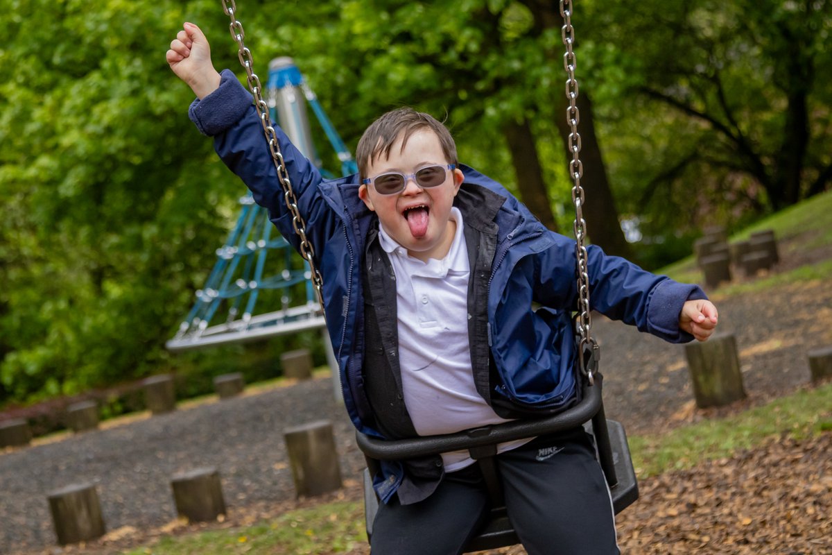 halcyonwaysch's tweet photo. 📸🛝🌳This half term the chidren in the Sunbirds class have enjoyed their weekly visits to Foxdenton Park! The children have loved feeding the ducks, accessing the play equipment in the park and having lots of fun with their friends! Well done Sunbirds! 🦆🤩 https://t.co/UK90EWoRcY