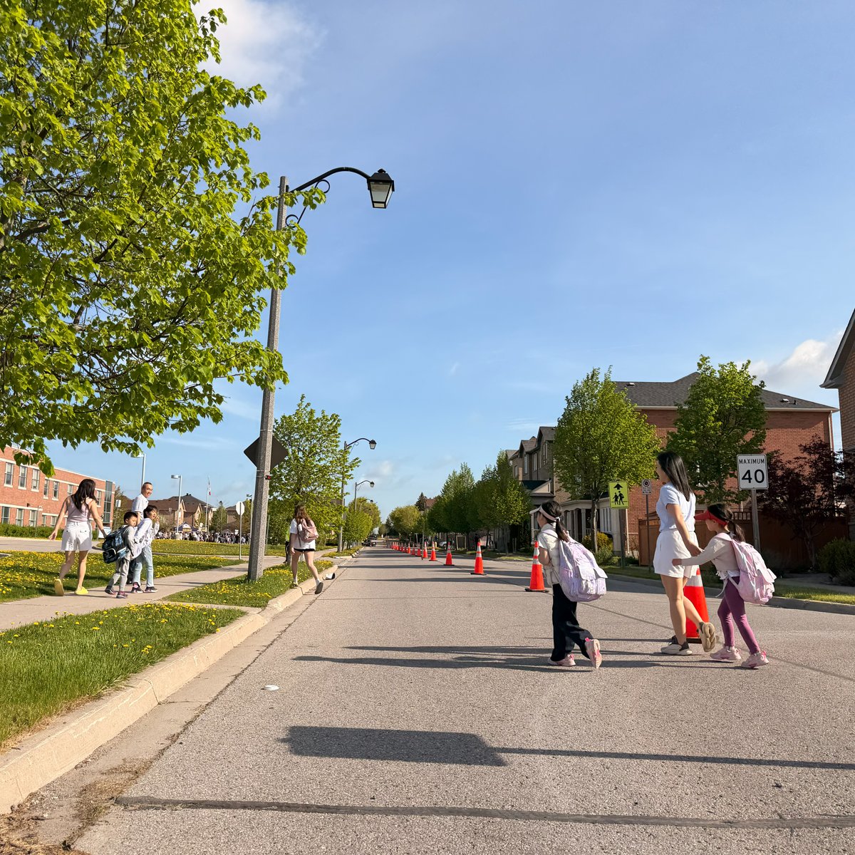 880Cities's tweet photo. Congratulations to the York Region District School Board and the City of Markham for launching their pilot #SchoolStreets at Black Walnut Public School! So many students and their parents showed up early in the morning for the launch. Phase 1 runs from May 19 to May 29 and will include a single lane closure, while Phase 2, which runs from June 1 to 12, will close the full road in front of the school to traffic.

It has been a pleasure for us at 8 80 Cities to support this team in Markham, as part of the National Active School Streets Initiative (NASSI), led by @grncommunities. All the best for Phase 2!
Learn more about 8 80 Cities's role in NASSI: https://t.co/W5elDdNmkx
Learn more about NASSI: https://t.co/aGvl83Ue7d
Funded by @GovCanHealth 
  
#880cities #SchoolStreets #ActiveSchoolTravel #rightToMobility #RightToPublicSpace

@EcologieUrbaine @scyofbc @yrdsb @UMontreal @UBC @queensu @TorontoMet