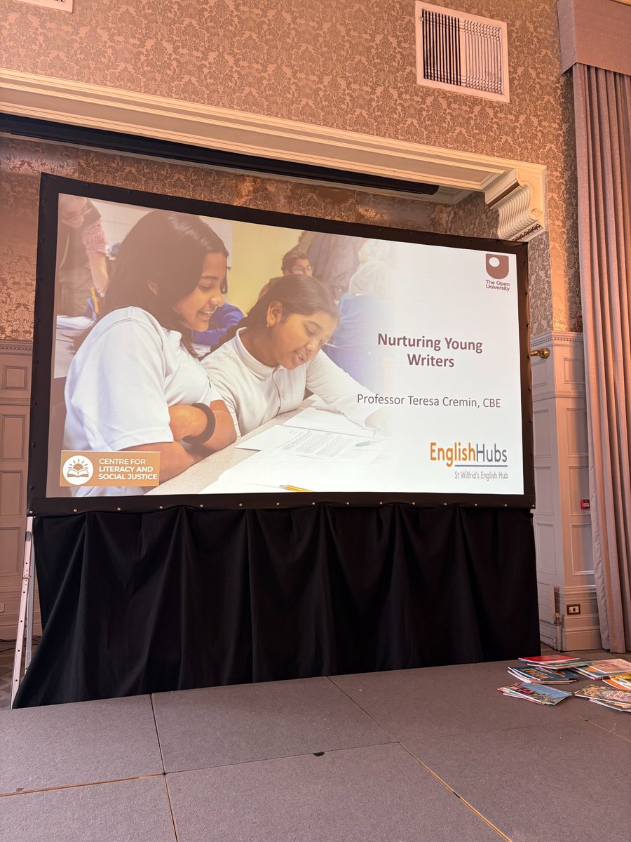 StWEnglishHub's tweet photo. 🔸Reading and Writing Conference 2026🔸
Our Teresa Cremin session is underway! Focusing on Nurturing Young Writers. Such a buzz in the room! 
#WritingForPleasure #RfP #WorkingTogether #EnglishHubs #SupportingSchools #Inspiring @OpenUni_RfP @TeresaCremin @LucyRushton24 📚✏️📚✏️ https://t.co/XW9oXWwreD
