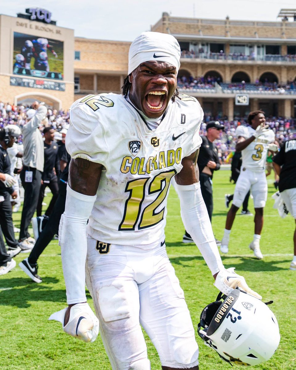 dee5ive05's tweet photo. Blessed to receive an offer from @CUBuffsFootball!! #AGTG @tyner_football @cmainor15 @CoachDame_Sutt @CoachBox6 @Grade_aTraining  @ChadSimmons_ @shaynep_media  @SeanW_247Sports  @adamgorney @Andrew_Ivins @Dale_Dowden @CSmithScout @CalebSisk_ @CSmithMedia @D1RecruitNation @BrandonHuffman