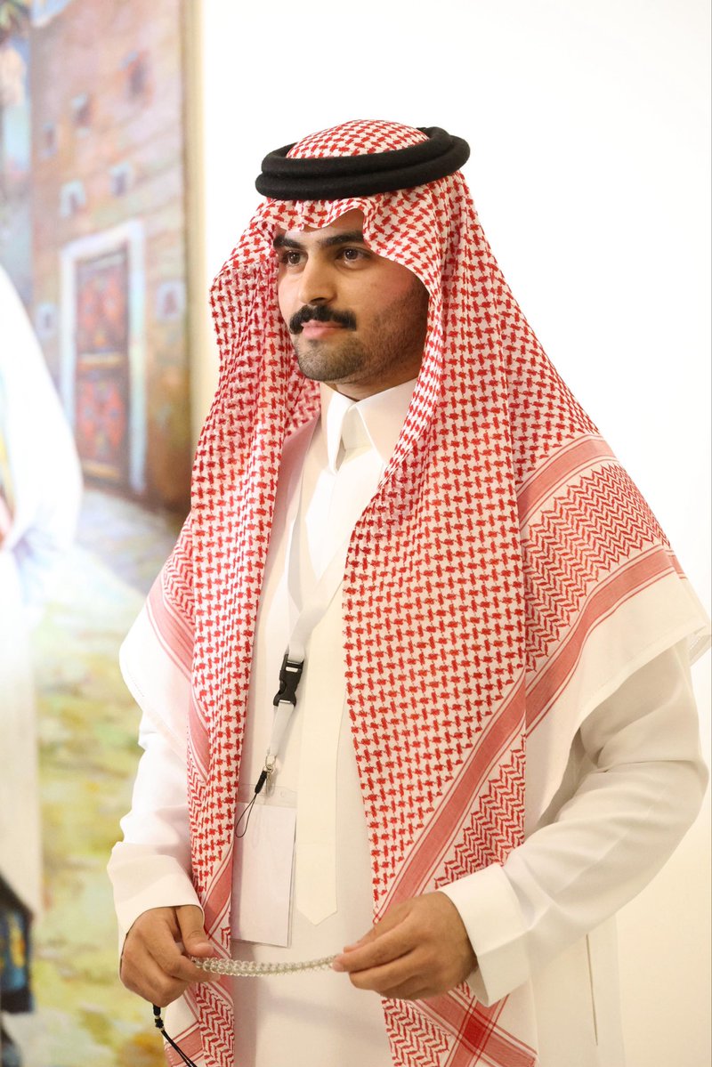 fli7c's tweet photo. بتوفيق الله، في ليلة استثنائية اختتمنا اخر مراحل "منافسة جزل الشعرية" 

فخور جداً بقيادتي لهذا المشروع وفخور بتحويل الرؤية إلى واقع مشرف.
شكراً من القلب للجنة التحكيم المبدعة، وجمهورنا الغالي اللي جمّل الحضور. وشكراً لكل من ساهم في نجاح هذا المشروع، ومبارك للمشاركين الفائزين🤍🤩 https://t.co/2ZR4xu5eOf