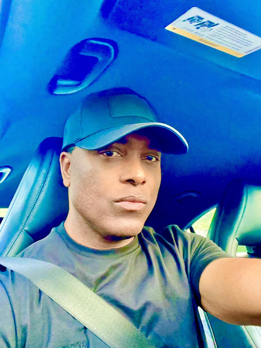 Goombayrum's tweet photo. Taimark Walkine President and Ceo Of bugarie Beverage home to the world famous Bahama Mama Rum @MyBahamaMama https://t.co/DAZoloj4xe https://t.co/7JyKQKKNuo