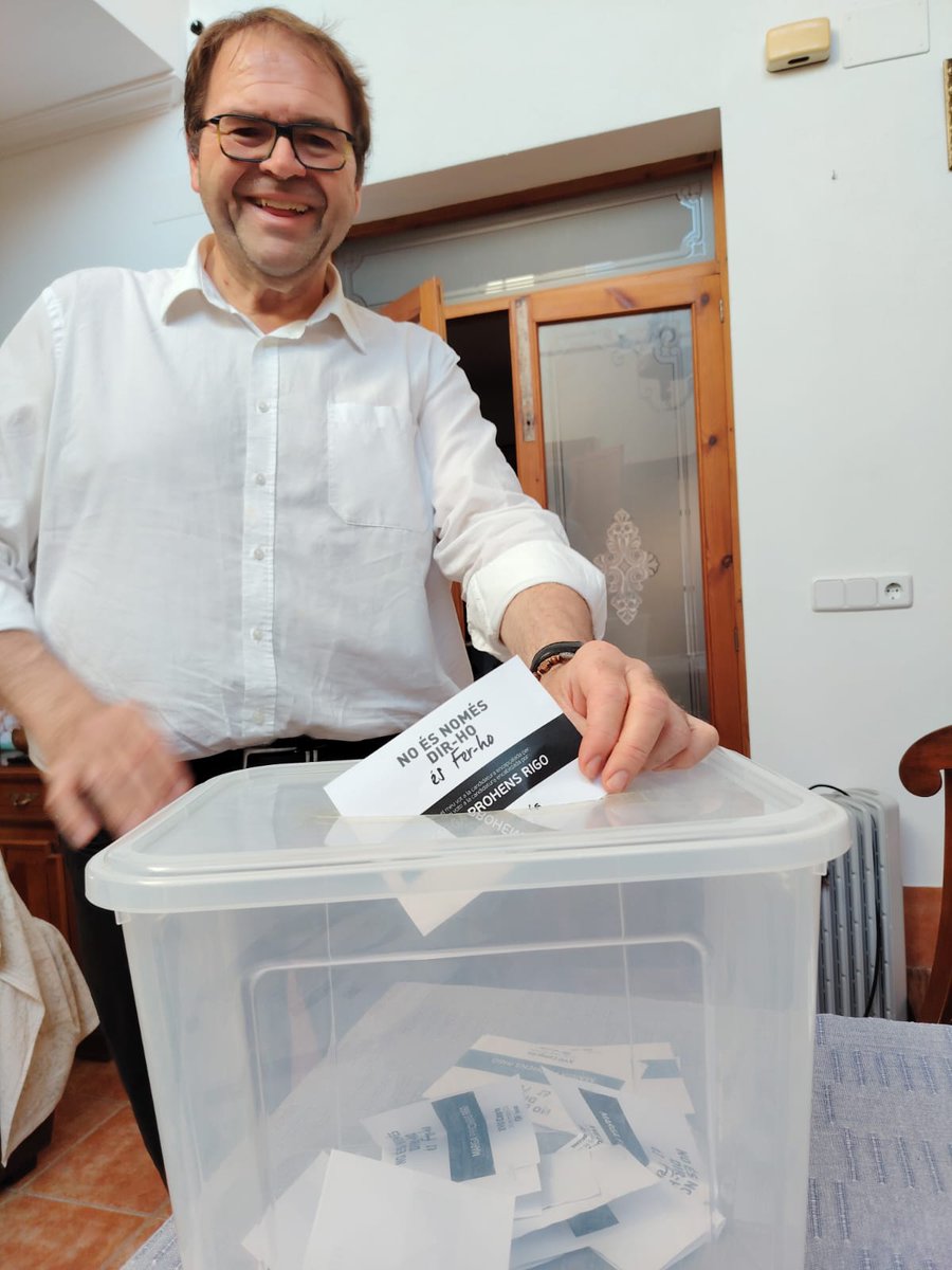 PP_SantaMaria's tweet photo. A Votar!!!
@PP_SantaMaria amb la Presidenta @MargaProhens 💙
#EsHacerlo #ÉsFerho https://t.co/b9i0SmOhNm