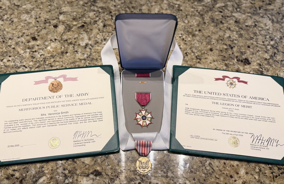 Chaplain_JP's tweet photo. Honored and humbled to conclude my time as the Command Chaplain for America’s First Corps and JBLM. Deeply grateful for the Soldiers, Families, and leaders we’ve served alongside these past two years. Thank you, America’s First Corps. Taking care of People is lived out daily. https://t.co/oeFIlxQ6oB