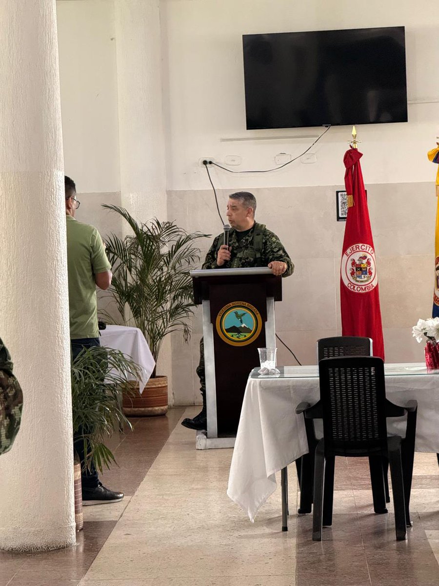 AgLogistica's tweet photo. Altos Mandos Militares y de Policía visitaron comedores en Popayán (Cauca), administrados por la Regional Suroccidente ALFM. 
Exaltaron la labor por la buena calidad de alimentación que se brinda a las tropas.
#YoSoyAgenciaLogística https://t.co/NEZ0RxB009
