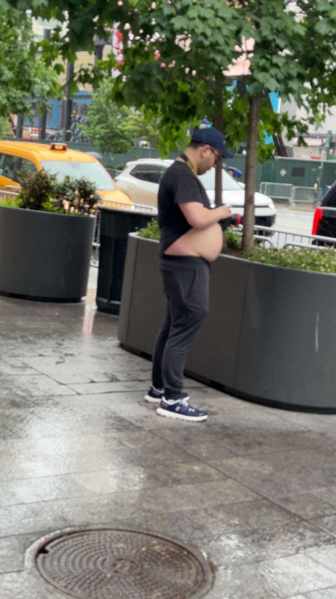 Saul “Bar Piss” Goodman tweet media
