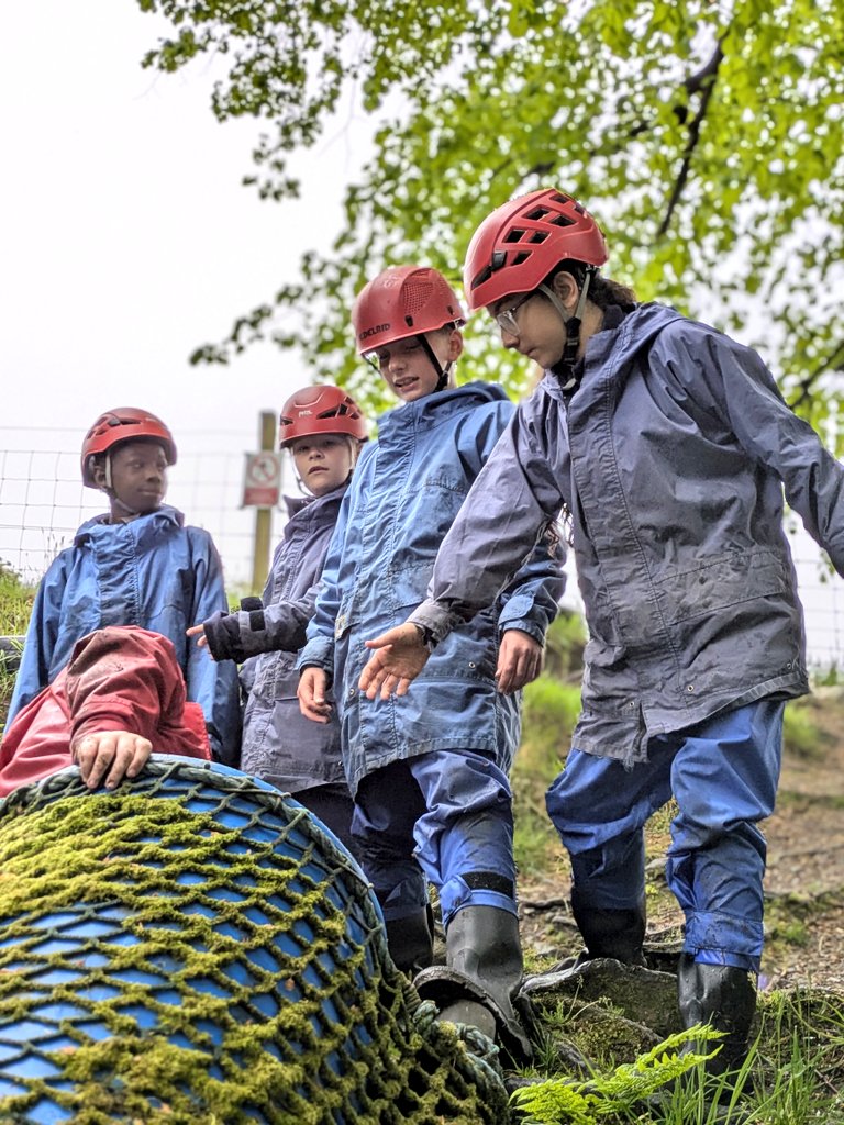 BlairvadachAndy's tweet photo. Final Day with my team from @StRoseOfLimaPS finishing with a fab display of #teamwork on the @BlairvadachOEC #challengecourse 
It has been a great journey with these young people this week. Wishing you all the very best for your next adventure into highschool!
#StRoseOfLimaBV26 https://t.co/YaefrqZ21n