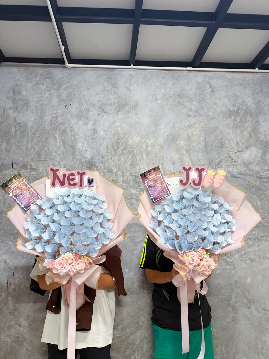 NetSRP77's tweet photo. LUAT Episode 9 Screening Support 
隔世EP9放映活动应援💫🪷
繁花心意奔赴途中，静待光影启幕🎥
预祝本次放映活动圆满顺遂，一切如期美好✨
特别鸣谢所有参与的phiphi们呐💖
@netsiraphop @jj_rcp
#netsiraphop #jj_rcp #netjj
#ภพเธอtheseries #LoveUponATimeSeries https://t.co/MrWKw9aH2a