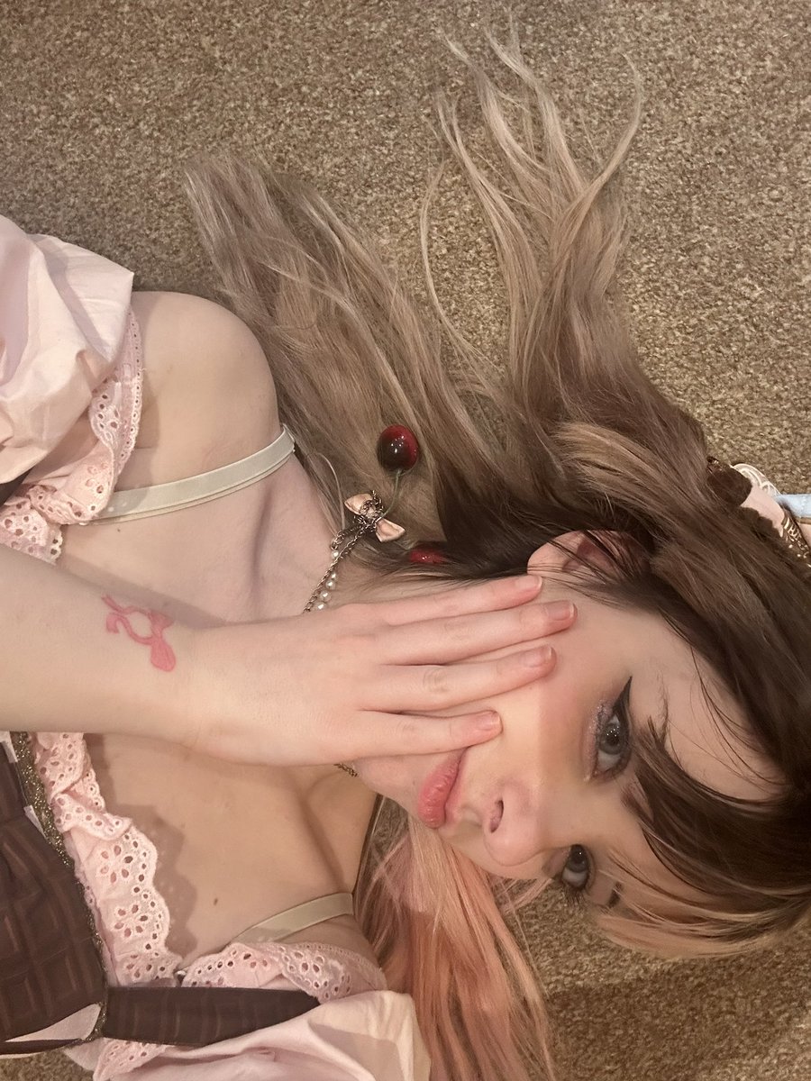 🎀 clemmie !! ⚢ 🤎 tweet media