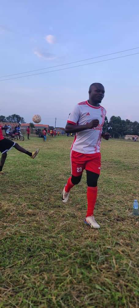 BIISOcorporates's tweet photo. @JuniorMagambo98 warming up https://t.co/f7n4KRDnTx