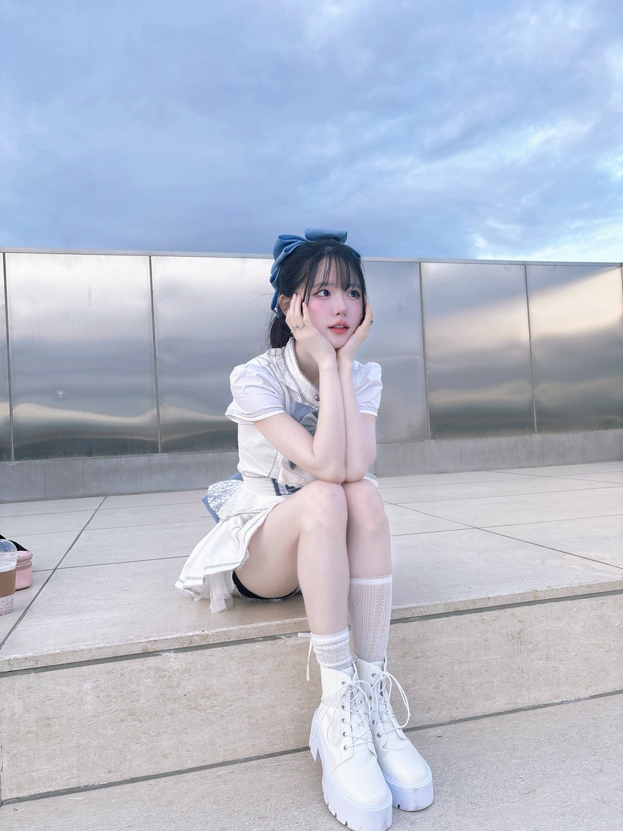 나비 𝑴𝒆𝒘𝒓𝒐 tweet media