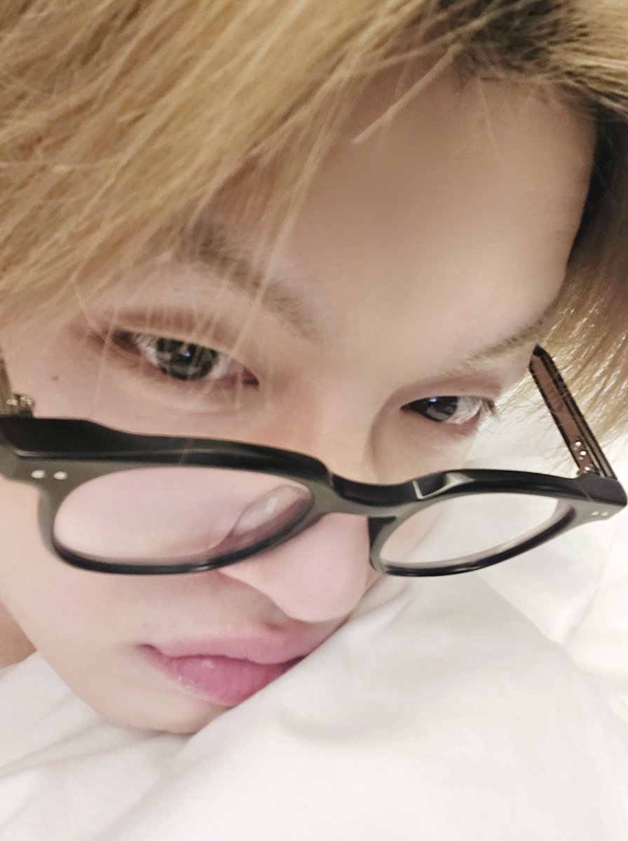 로디 tweet media