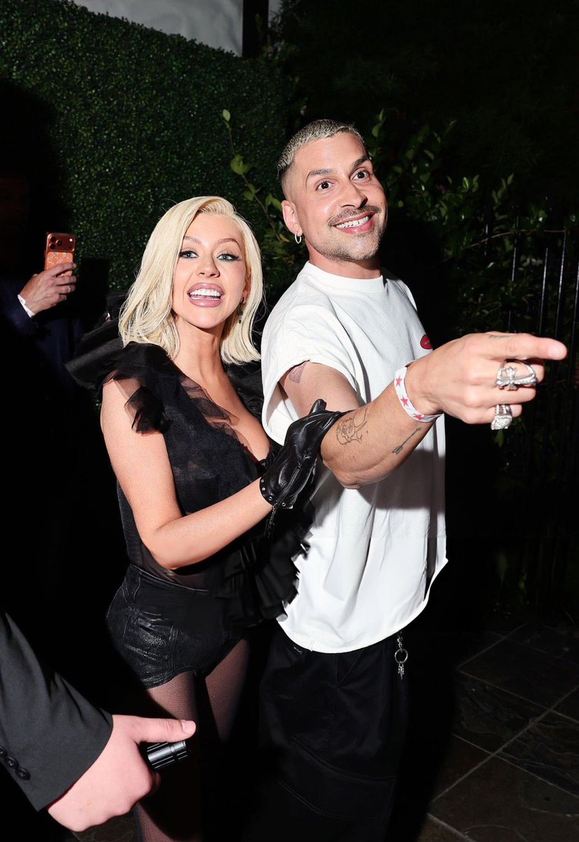 xtinachile's tweet photo. @xtina en la Fiesta del 35º Aniversario de The Abbey celebrada en @TheAbbeyWeHo el 20 de mayo de 2026 en Los Ángeles, California. https://t.co/RWxvCsO2tE