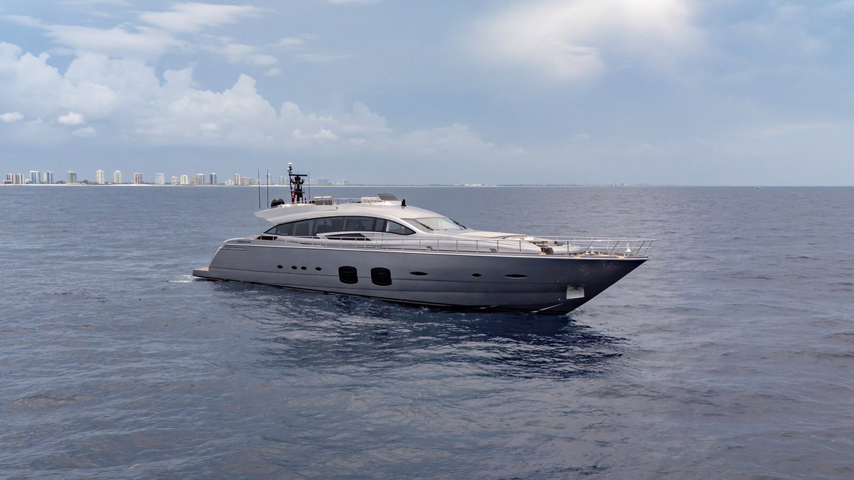 YACHTSBLUE's tweet photo. For Sale: 2021 108’ Pershing “ANDIAMO II” – $7,985,000 USD
Palm Beach, Florida, United States

🔹 Length: 108’ | Beam: 22’
🔹 Max Speed: 41 knots | Cruise: 35 knots

Contact us for more details at: sales@yachtsblue.com

https://t.co/R6cxzXdYuR

#PershingYachts #YachtsBlue https://t.co/sqzlFw8jNs