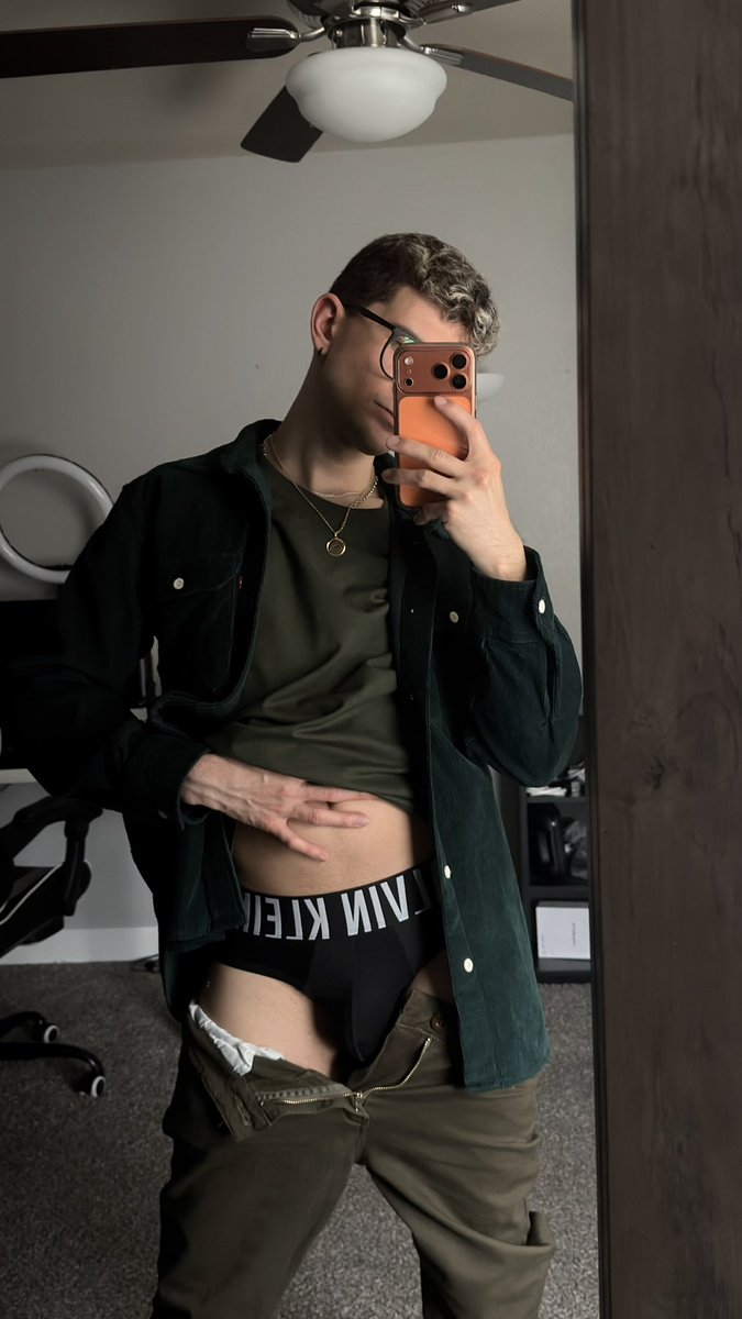 Maximilian tweet media