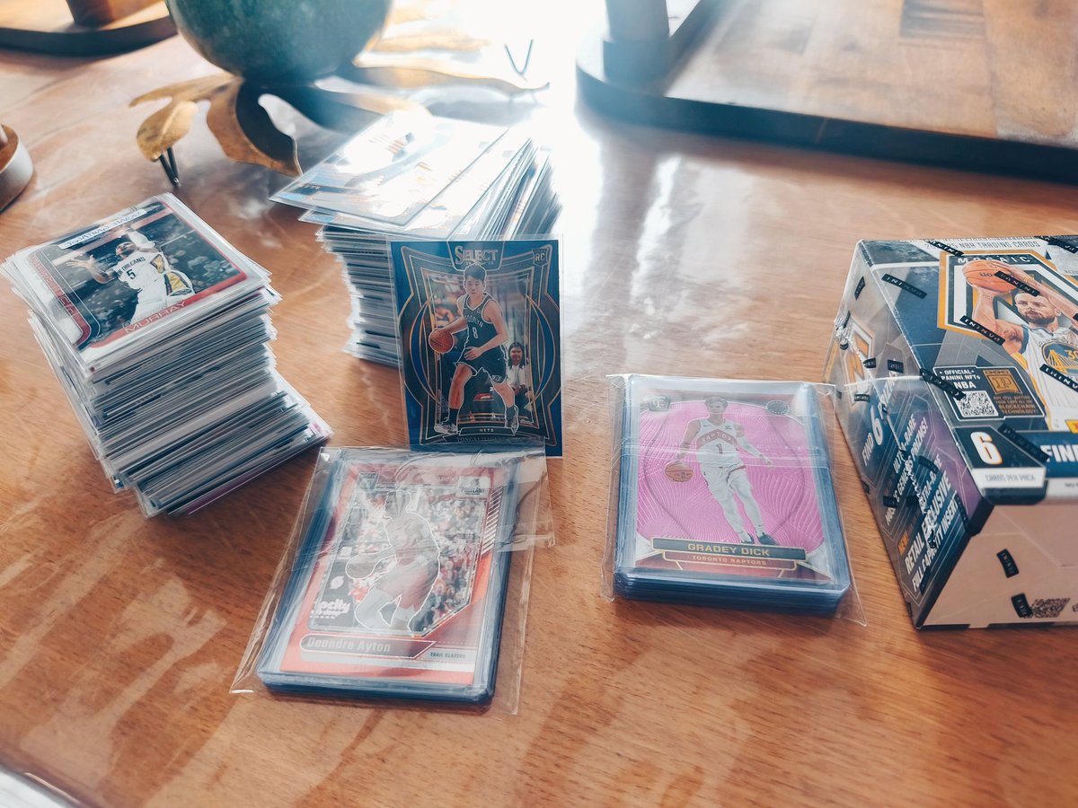 Starshipjohn's tweet photo. Réception de mes break de @dunibreaks , il y a de la carte 😅 et bien sûr référence aux chanceux qui ont le spot Nets avec Jacky 😄
Merci pour l'envoi super rapide et le soin 😊 https://t.co/KU5sWuffnE